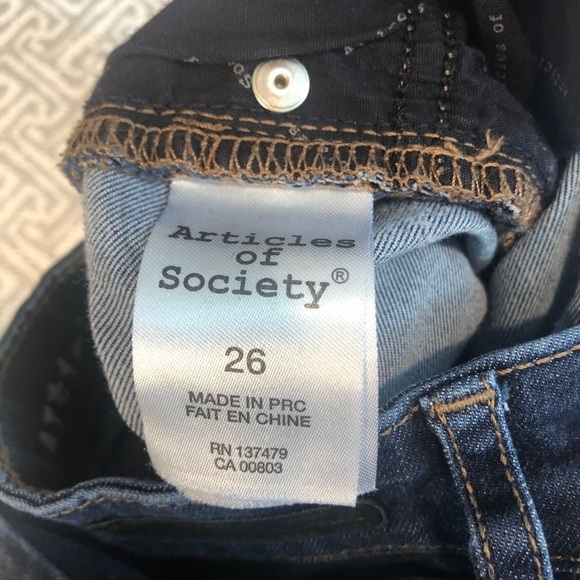Articles of Society Skinny Frayed Hem 26 - Picture 4 of 10